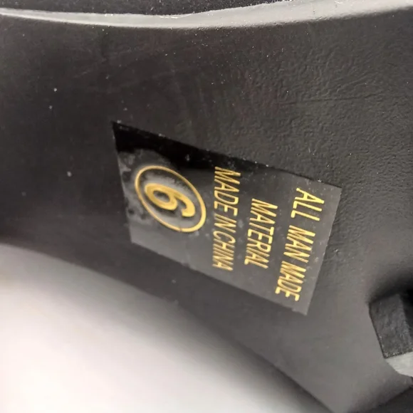 Soda Platform Boots, 4in heel size 6 in heel - Picture 5 of 7